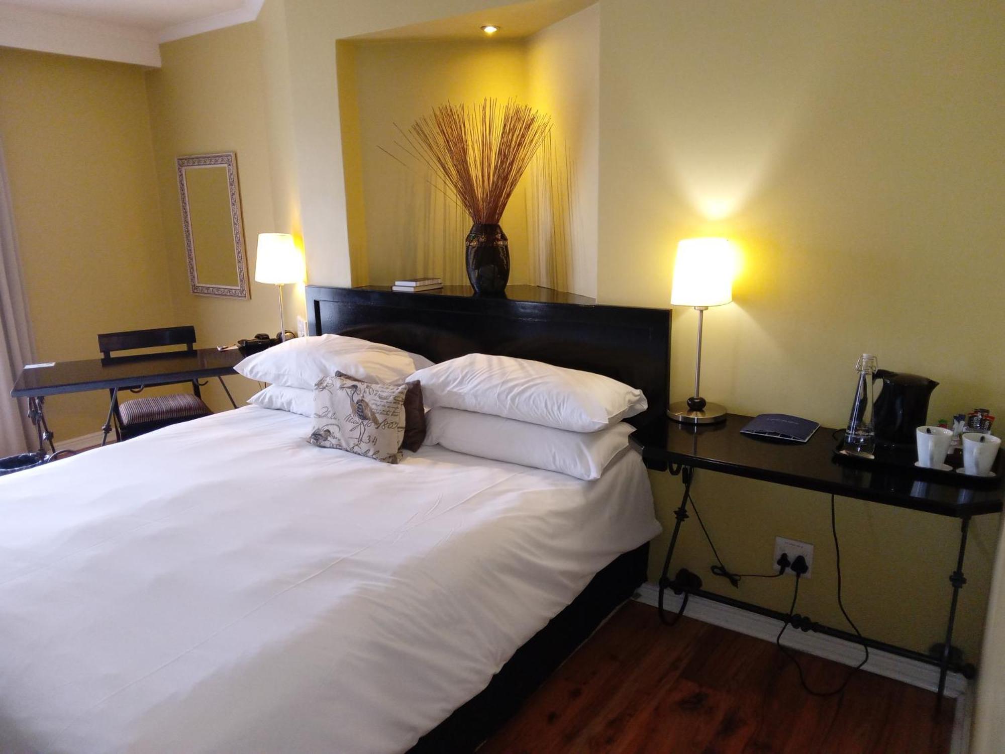 Protea Hotel By Marriott Блоемфонтейн Екстериор снимка