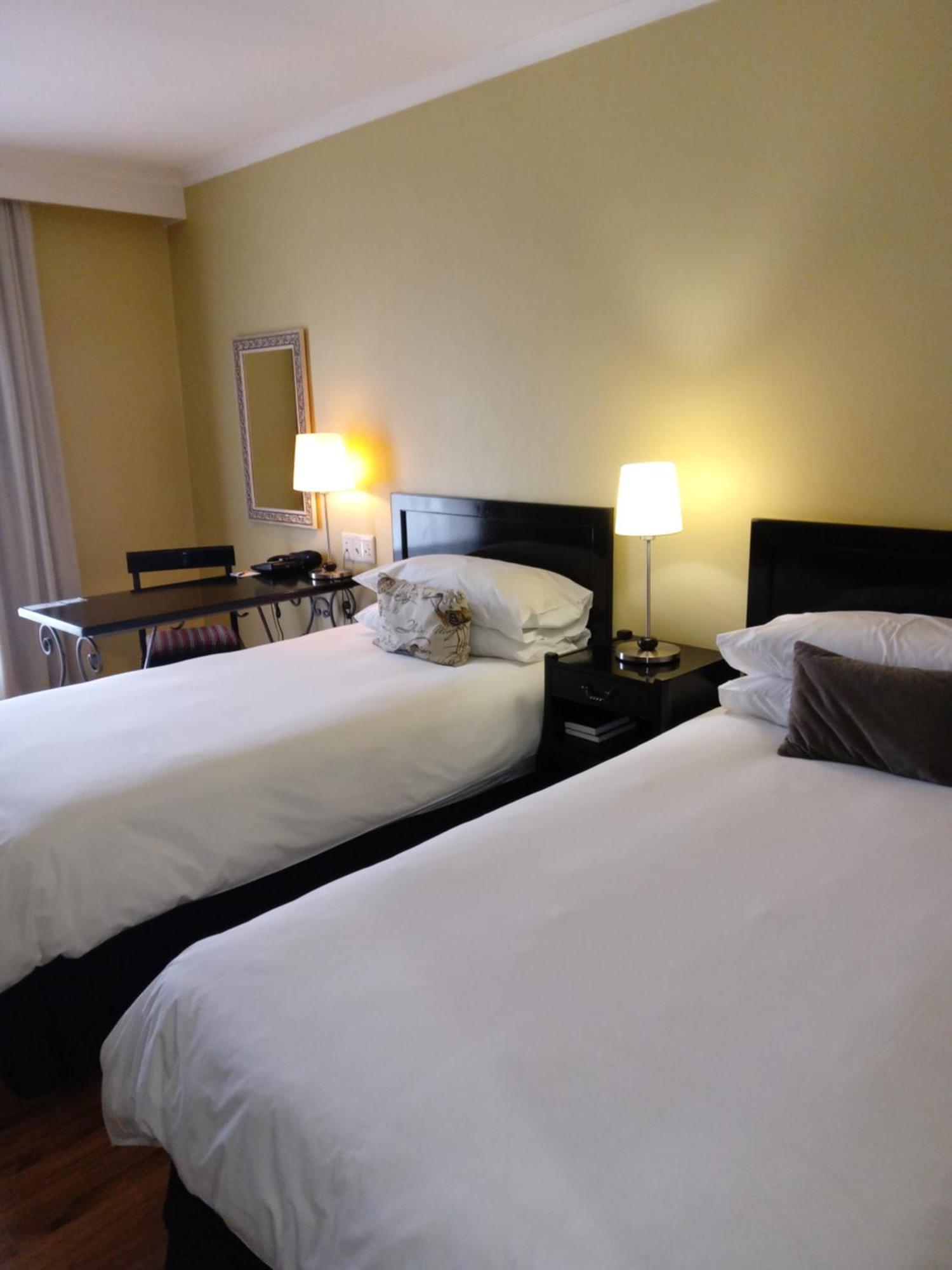 Protea Hotel By Marriott Блоемфонтейн Екстериор снимка