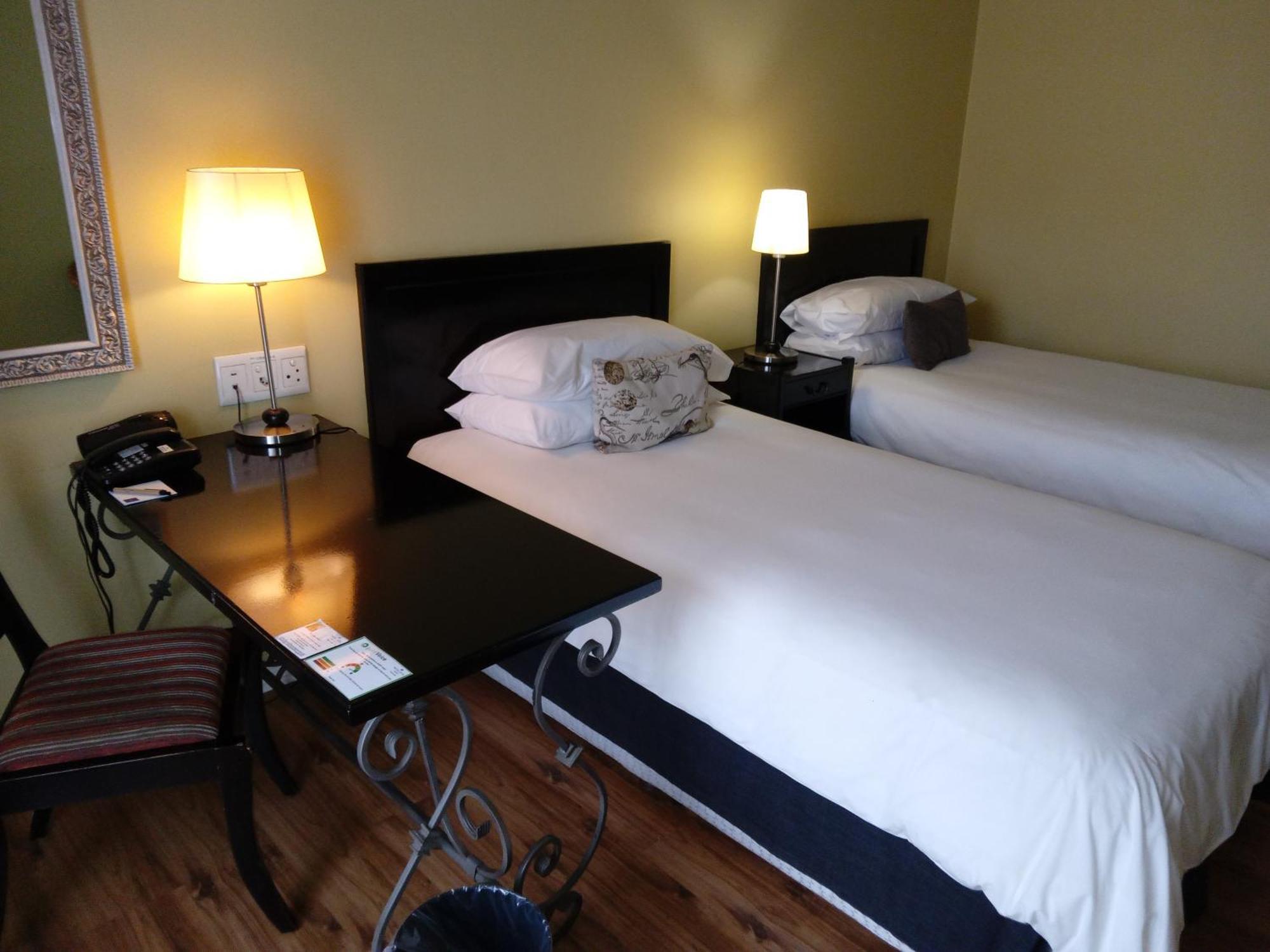 Protea Hotel By Marriott Блоемфонтейн Екстериор снимка