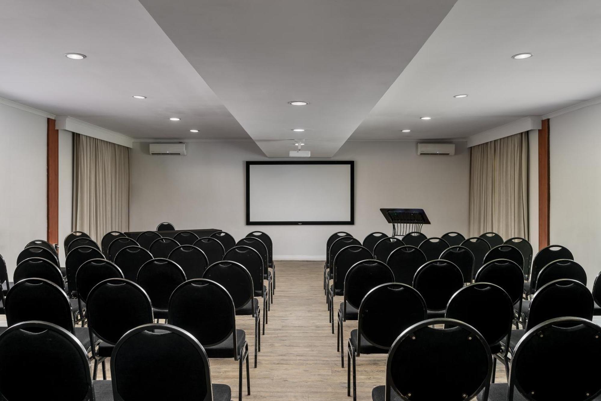 Protea Hotel By Marriott Блоемфонтейн Екстериор снимка